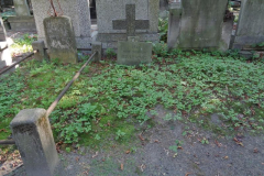 Stare-Powazki-Warszawskie-Zabytkowe-Pomniki-Nagrobne_1