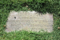 135103324_1409378509