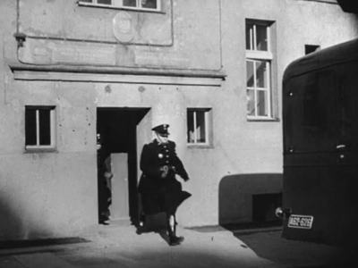 Gdynia, ul. Radtkego 43 (Kobiety nad przepaścią)