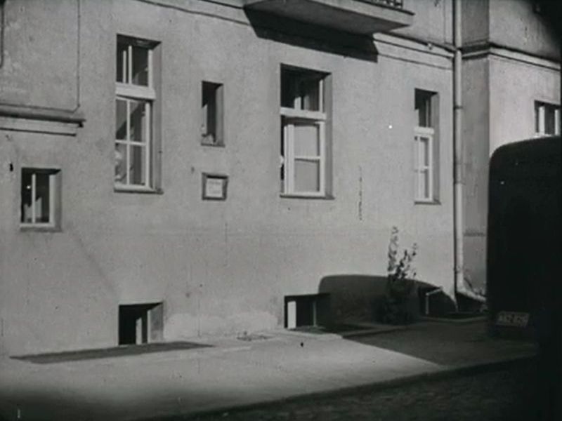 Gdynia, ul. Radtkego 43 (Kobiety nad przepaścią)
