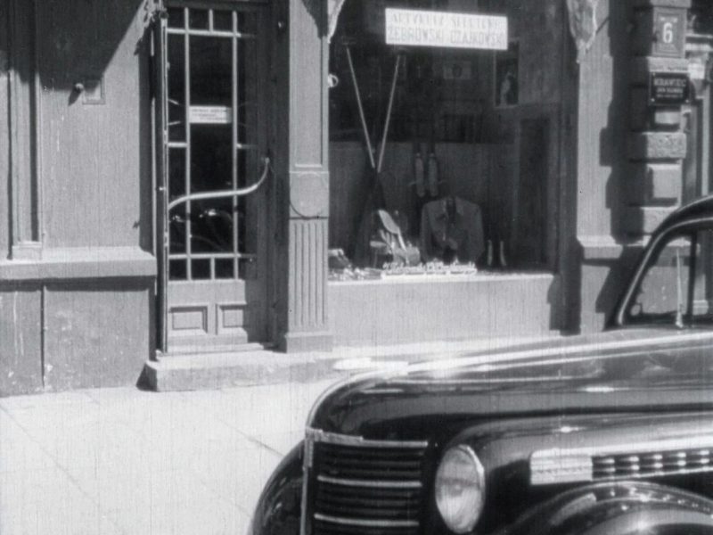 Warszawa, ul. Bracka 6 (Sportowiec mimo woli)