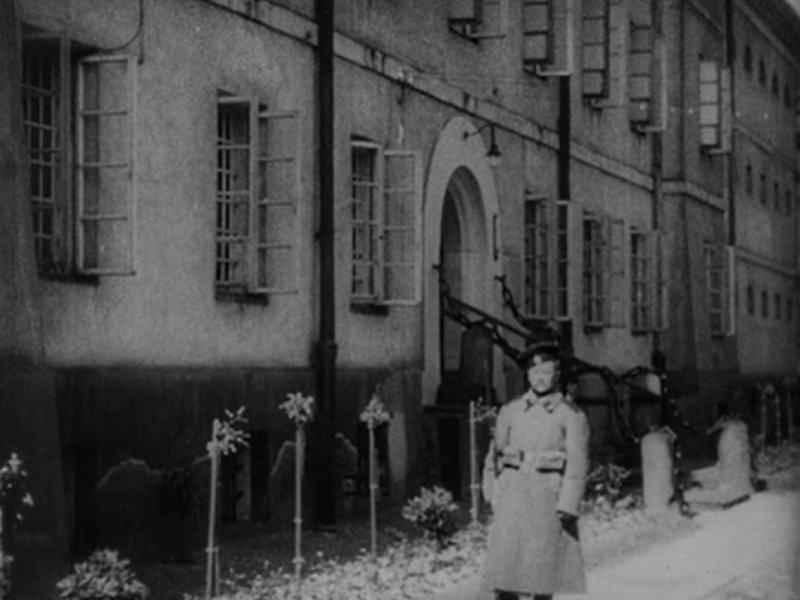 Warszawa, ul. Dzielna 24 (Dziesięciu z Pawiaka)