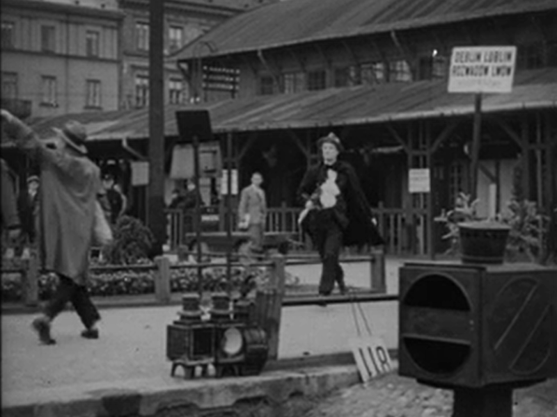 Warszawa, Dworzec Główny (Każdemu wolno kochać)