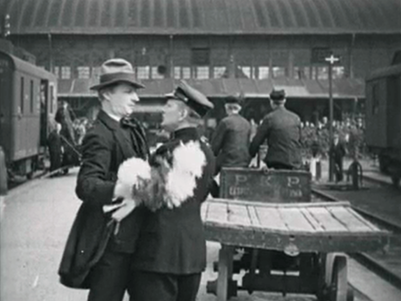 Warszawa, Dworzec Główny (Każdemu wolno kochać)
