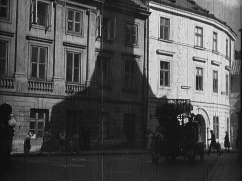 Warszawa, ul. Kanonia (Fredek uszczęśliwia świat)
