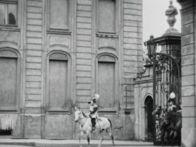 Warszawa, ul. Krakowskie Przedmieście 15, Pałac Potockich (Księżna Łowicka)