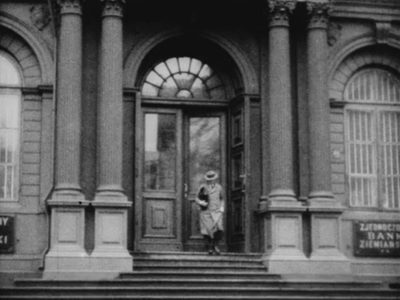 Warszawa, ul. Kredytowa 1 (Kocha... lubi... szanuje...)