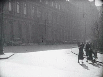 Warszawa, ul. Kredytowa, róg Małachowskiego (Jego ekscelencja subiekt)