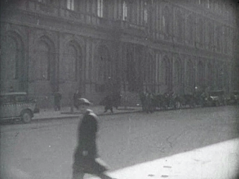 Warszawa, ul. Kredytowa, róg Małachowskiego (Jego ekscelencja subiekt)