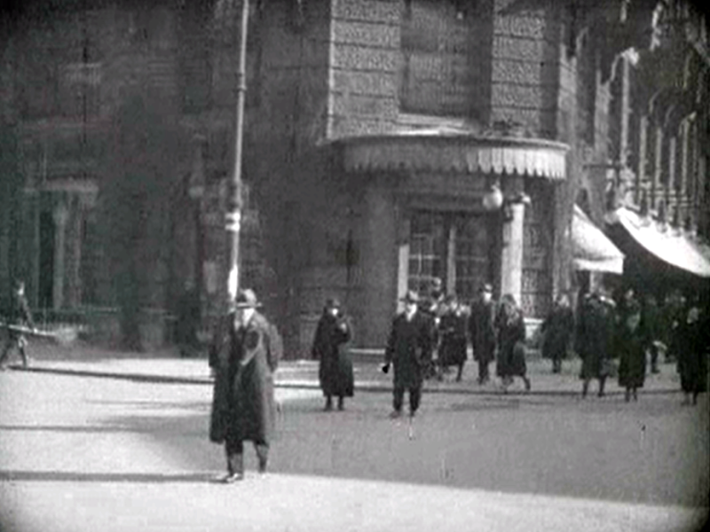 Warszawa, ul. Marszałkowska 150 (Jego ekscelencja subiekt)