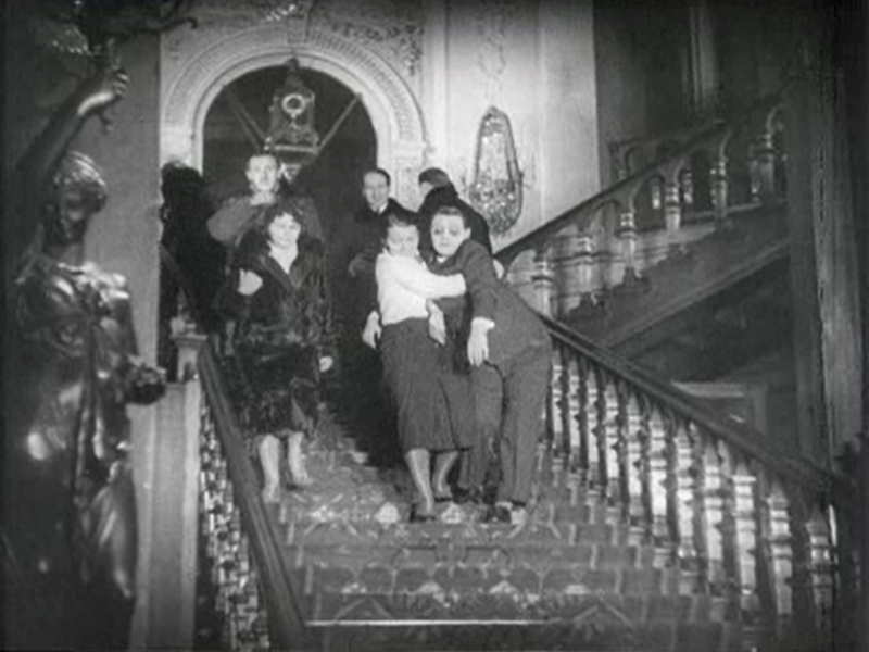 Warszawa, ul. Marszałkowska 150, klatka schodowa Domu Mody Hersego (Jego ekscelencja subiekt)