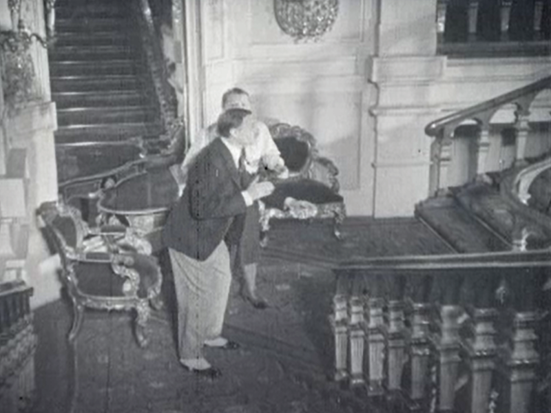 Warszawa, ul. Marszałkowska 150, klatka schodowa Domu Mody Hersego (Jego ekscelencja subiekt)