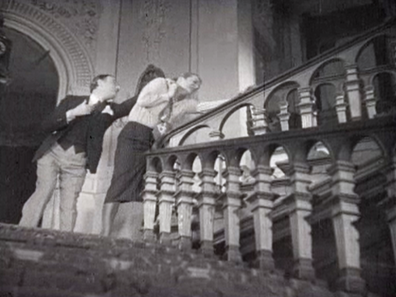 Warszawa, ul. Marszałkowska 150, klatka schodowa Domu Mody Hersego (Jego ekscelencja subiekt)