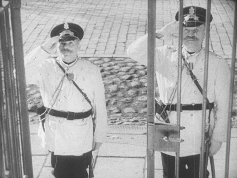 Warszawa, ul. Puławska 41 (Antek Policmajster)