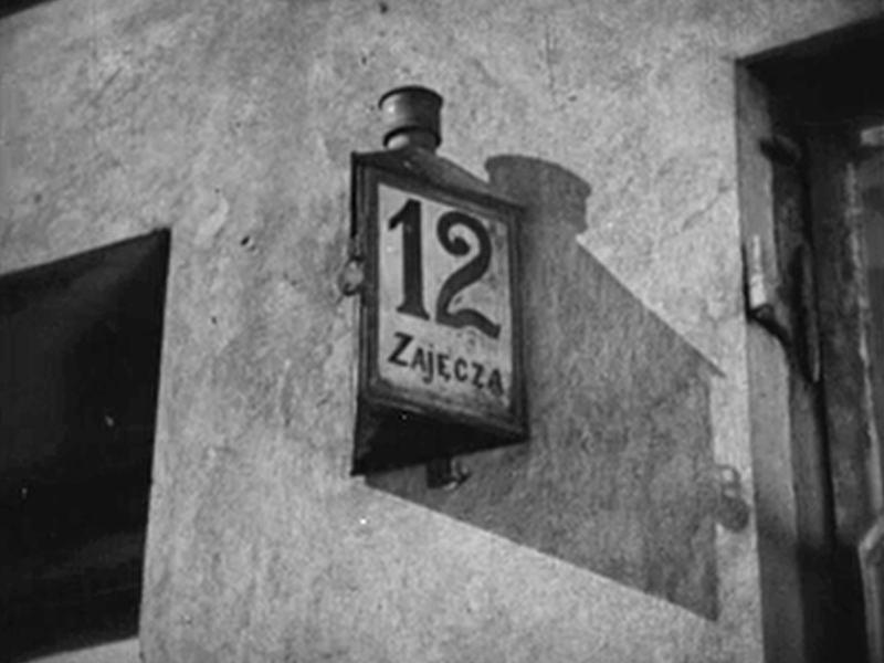 Warszawa, ul. Zajęcza 12 (Każdemu wolno kochać)