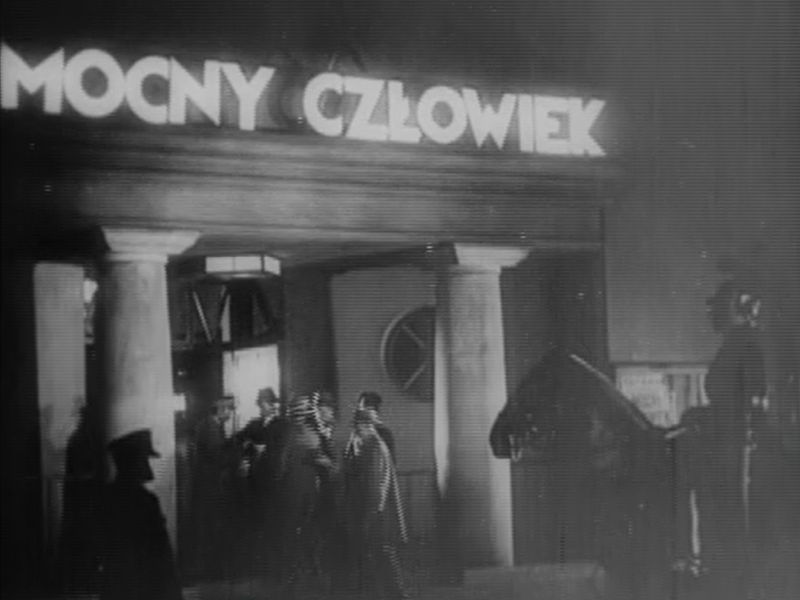 Warszawa, ul. Jaracza 2 (Mocny człowiek)