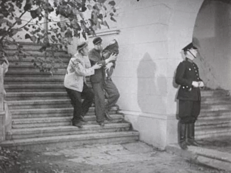 Warszawa, Dolina Szwajcarska, schody na taras (Będzie lepiej)
