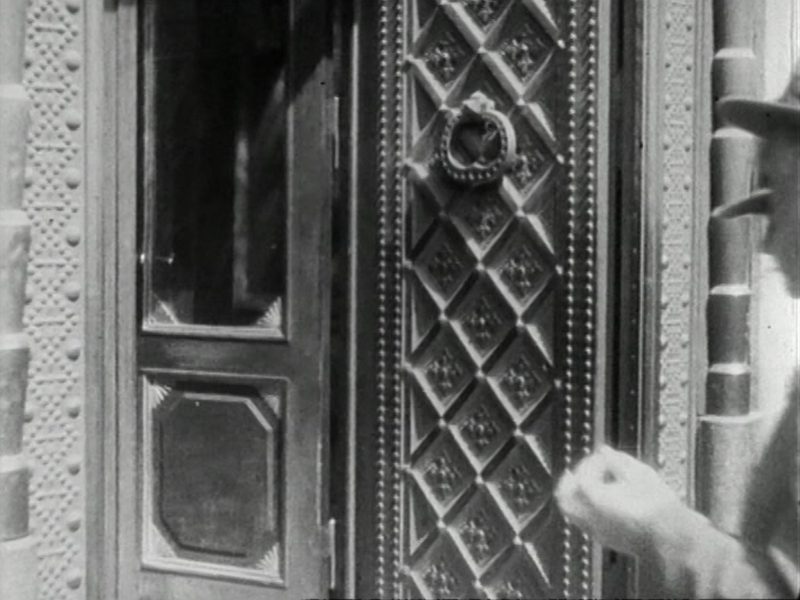 Warszawa, ul. Jasna 1 (Niebezpieczny romans)