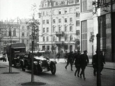 Warszawa, ul. Jasna 1 (Niebezpieczny romans)