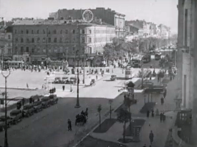 Warszawa, ul. Marszałkowska 100 (Kochaj tylko mnie)