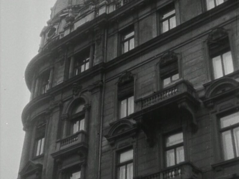 Warszawa, ul. Sienkiewicza 12/14 (Niebezpieczny romans)