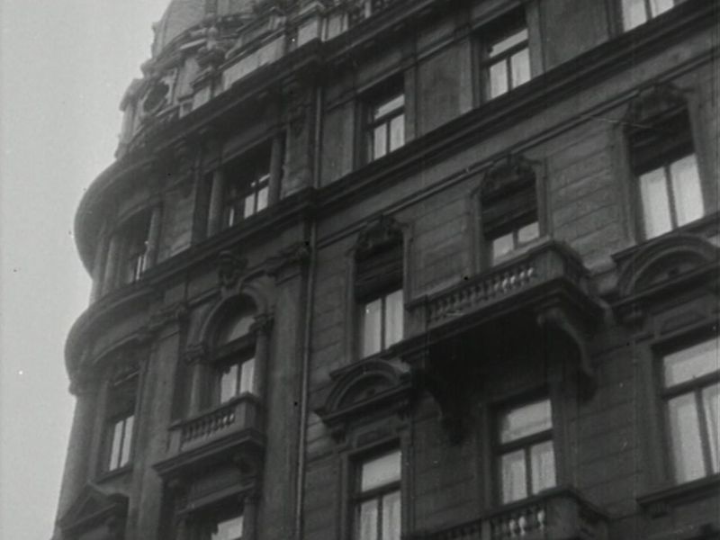 Warszawa, ul. Sienkiewicza 12/14 (Niebezpieczny romans)