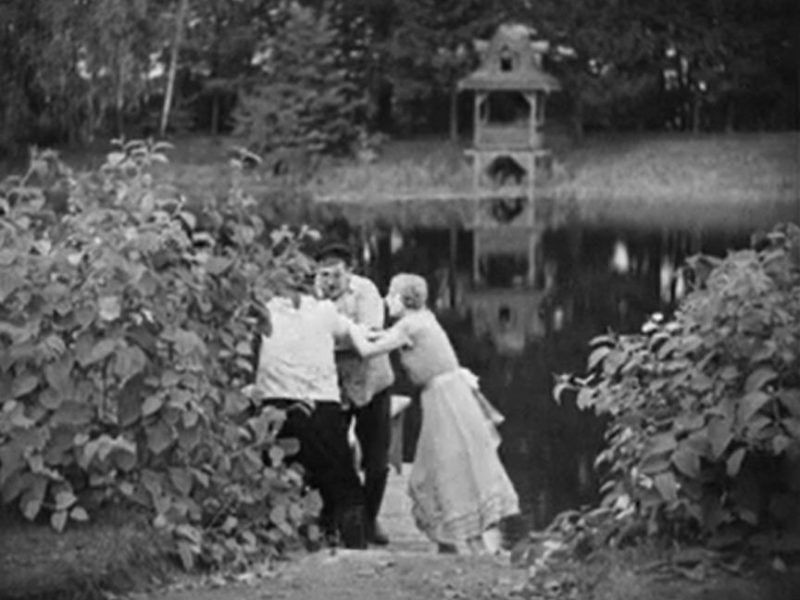 Leszno, pałac Łuszczewskich (Każdemu wolno kochać)