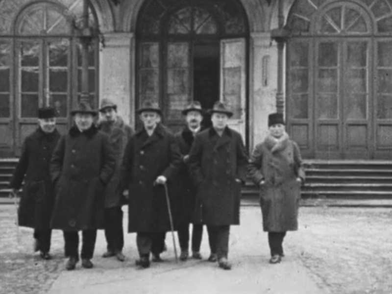 Warszawa, ul. Wiejska 4/6/8 (Śmierć Okrzei)