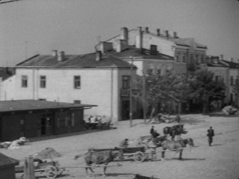 Grójec, pl. Wolności (Przez łzy do szczęścia)