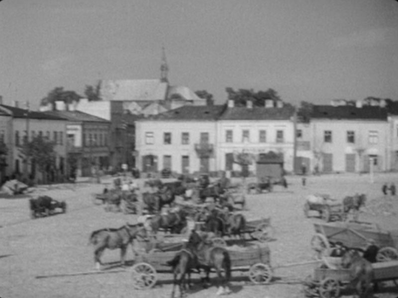 Grójec, pl. Wolności (Przez łzy do szczęścia)