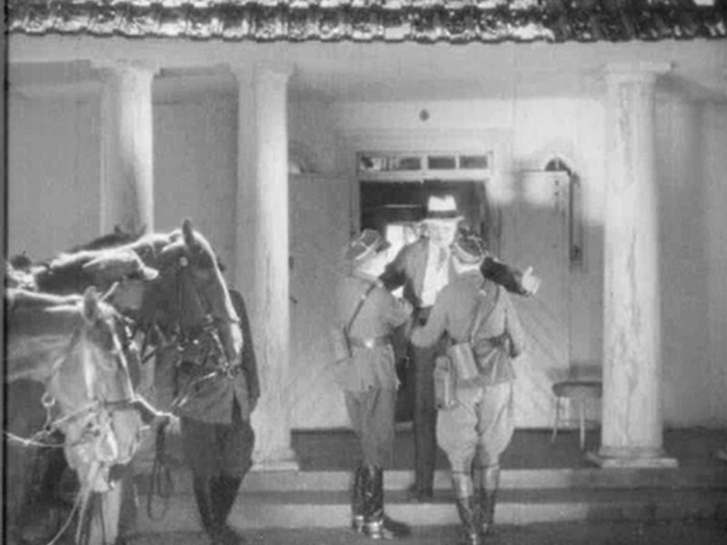 Lasomin, Dwór (Śluby ułańskie)