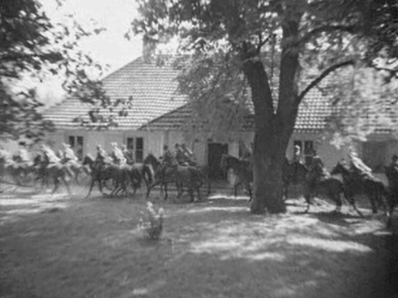 Lasomin, Dwór (Śluby ułańskie)