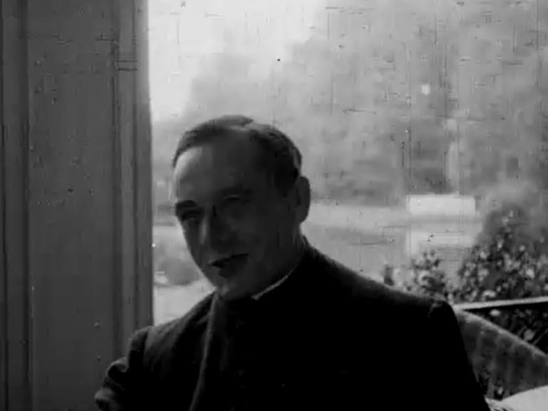 Pluskowęsy, pałac Kalksteinów (Panienka z chmur)