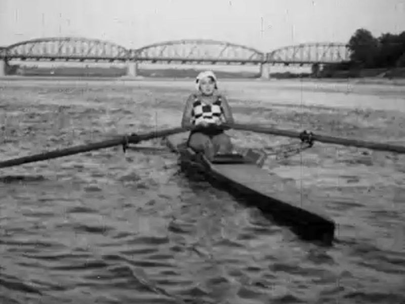 Toruń, Wisła (Panienka z chmur)