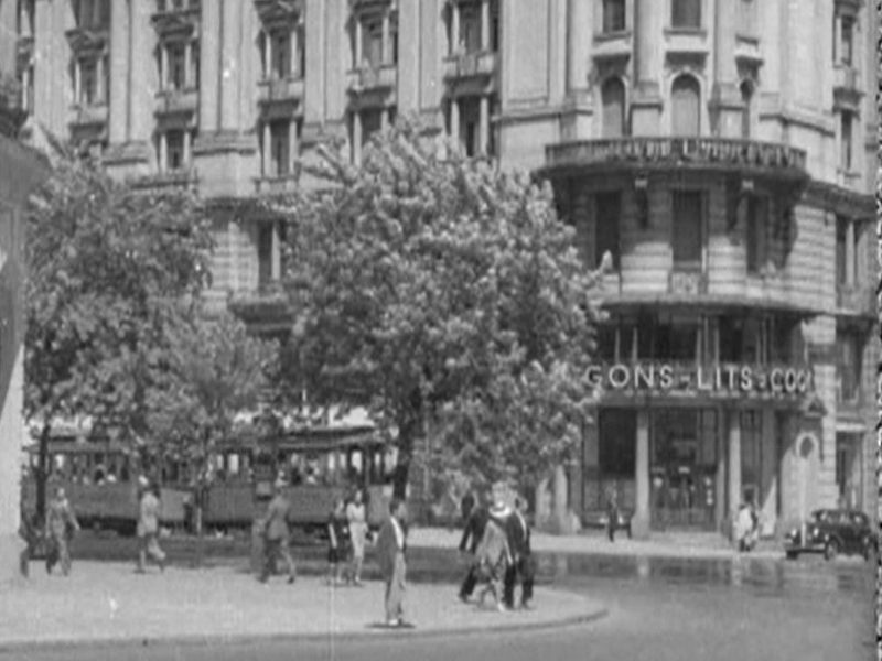 Warszawa, ul. Krakowskie Przedmieście 42/44, hotel Bristol (Żona i nie żona)