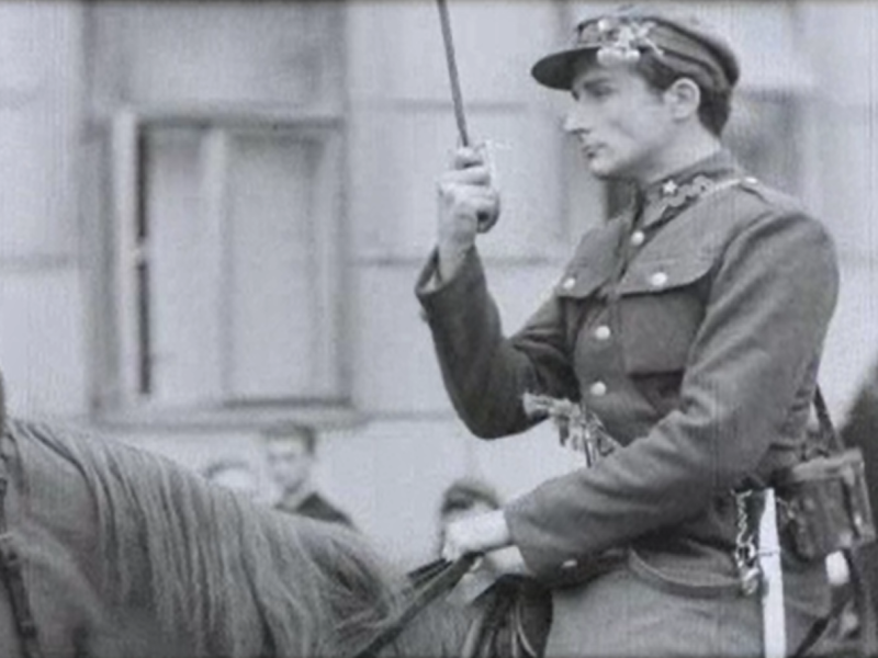 Warszawa, ul. Noakowskiego 2 (Dziewczęta z Nowolipek)