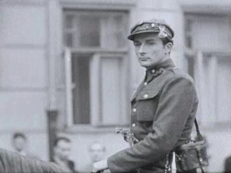 Warszawa, ul. Noakowskiego 2 (Dziewczęta z Nowolipek)