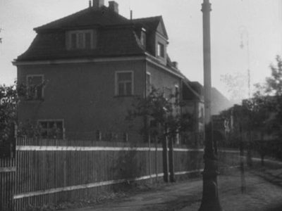 Warszawa, ul. Obrońców 16 (Czy Lucyna to dziewczyna?)