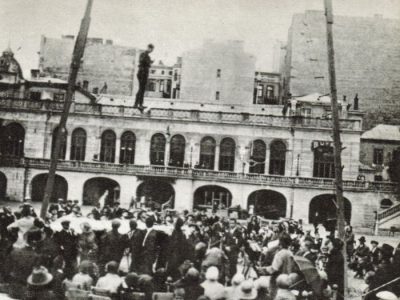 Warszawa, Dolina Szwajcarska (Czerwony błazen)