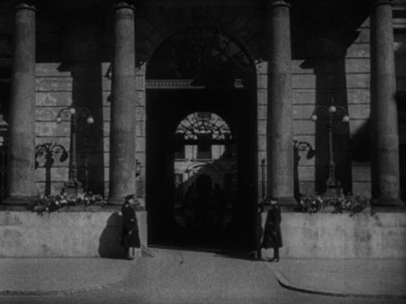 Warszawa, ul. Senatorska 14 (Dziesięciu z Pawiaka)