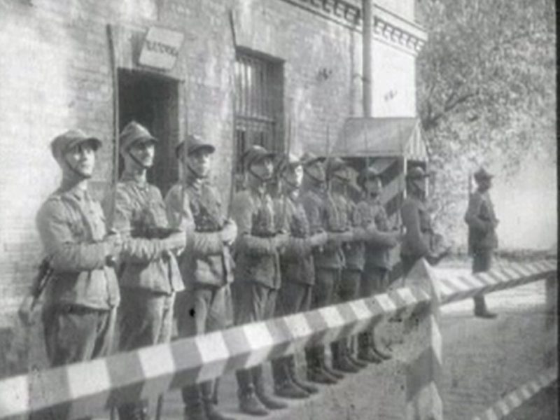 Mińsk Mazowiecki, ul. Warszawska 267, koszary, wartownia (Śluby ułańskie)