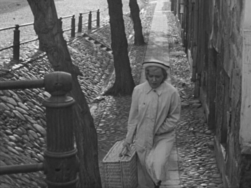 Warszawa, ul. Mariensztat 2/4 (Strachy)