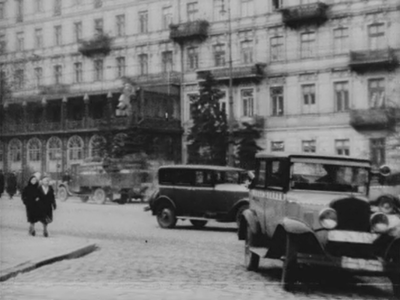 Warszawa, Al. 3 Maja (Kocha... lubi... szanuje...)