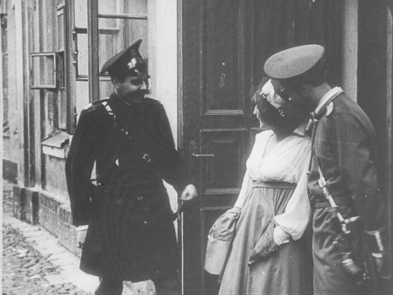 Warszawa, ul. Nowowiejska (Der Gelbe Schein)