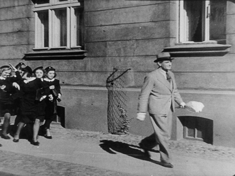 Warszawa, ul. Raszyńska 15 (Moi rodzice rozwodzą się)