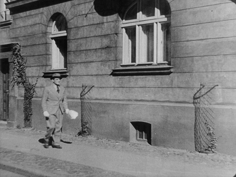 Warszawa, ul. Raszyńska 15 (Moi rodzice rozwodzą się)