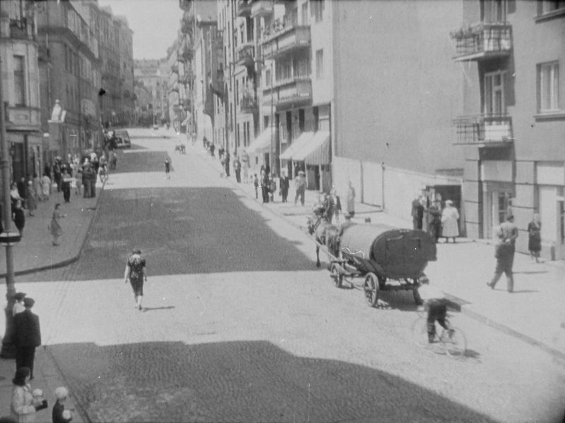 Warszawa, ul. Tamka (Złota maska)
